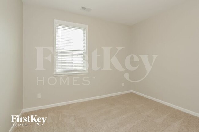 Building Photo - 7724 Meridale Forest Dr