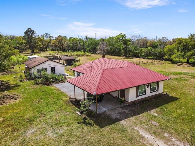 Primary Photo - 2730 W Highland St