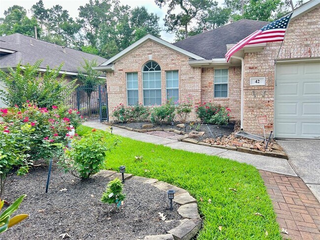 Primary Photo - 42 W Foxbriar Forest Cir