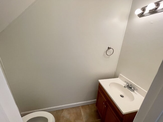 Building Photo - Island Living at 19 Hilton Head Cabana!