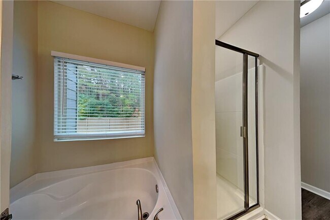 Building Photo - 288 Stable View Loop