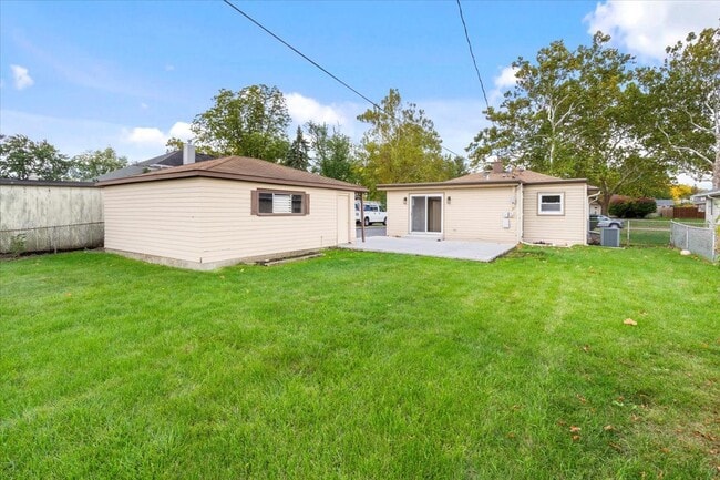 Building Photo - 3604 Owl Dr