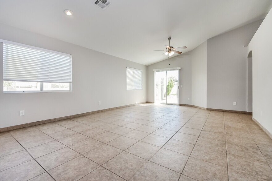 Building Photo - 2401 Cypress Island Ct