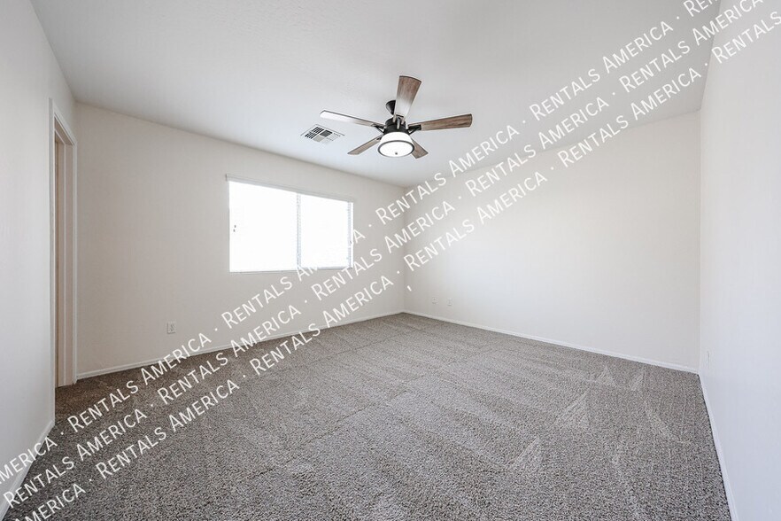 Building Photo - 1517 S 219th Dr