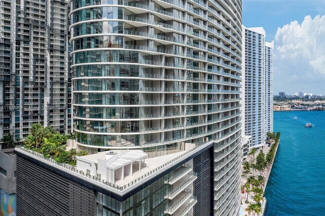 Building Photo - 300 Biscayne Blvd Way
