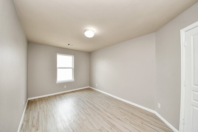 Building Photo - 7515 Morgan Ranch Tr