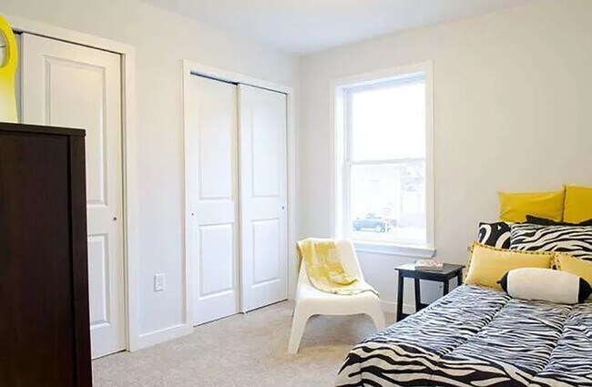 Building Photo - 2991 Livingston St