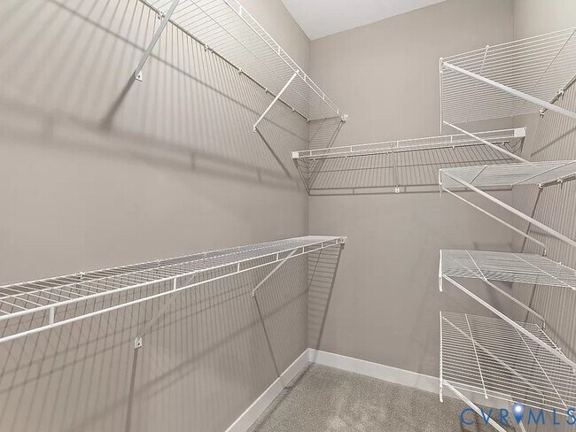 Building Photo - 604 Rosedown Ln