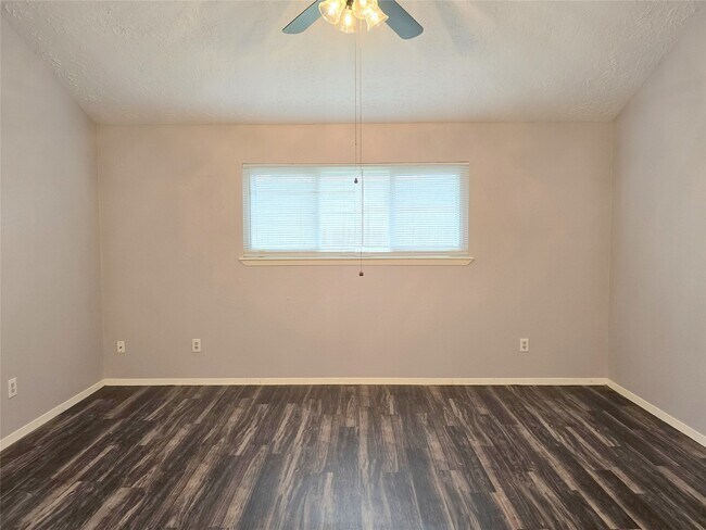 Building Photo - 1335 Willersley Ln