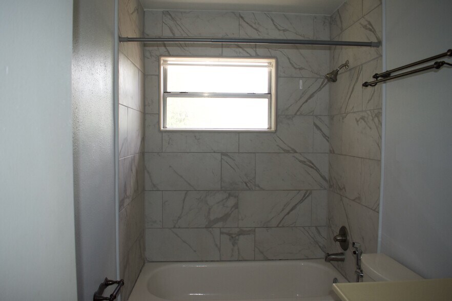 Building Photo - 2351 SW 32nd Pl