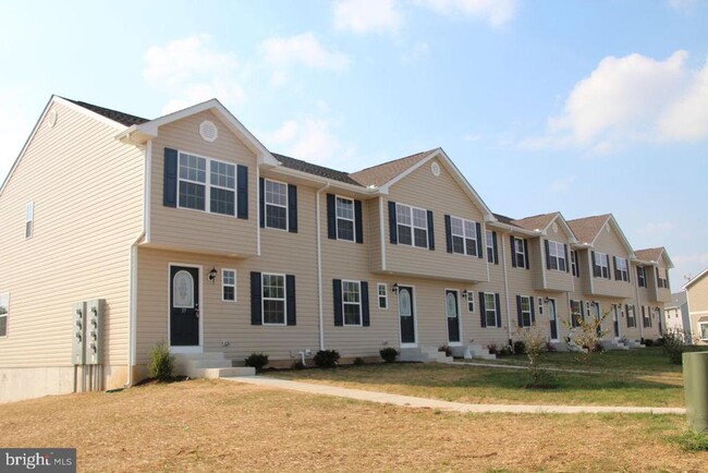Primary Photo - 124 Bay Hill Ln