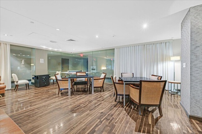 Building Photo - Designer Furnished Beauty at One Las Vegas!