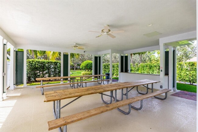 Building Photo - 2873 E Community Dr