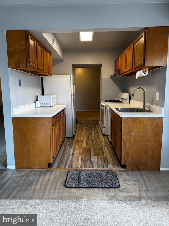 Building Photo - 11238 Cherry Hill Rd