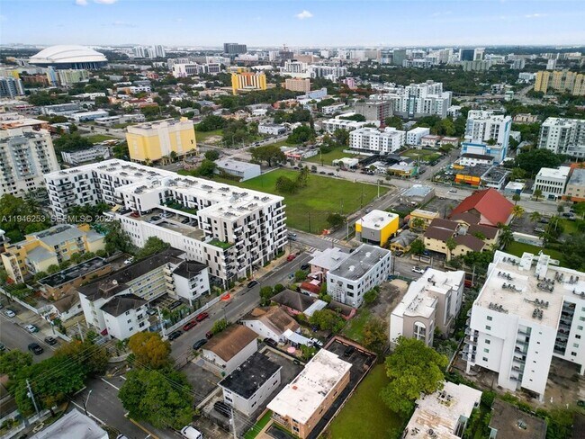 Building Photo - 650 SW 1st St