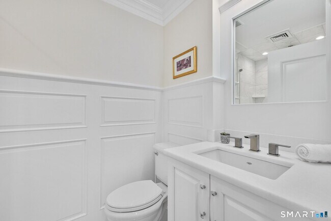 Building Photo - 85 Memorial Rd