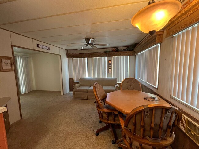 Building Photo - SHORT TERM FOOTHILLS RETREAT!