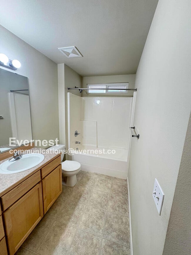 Building Photo - 8833 NE 178th St
