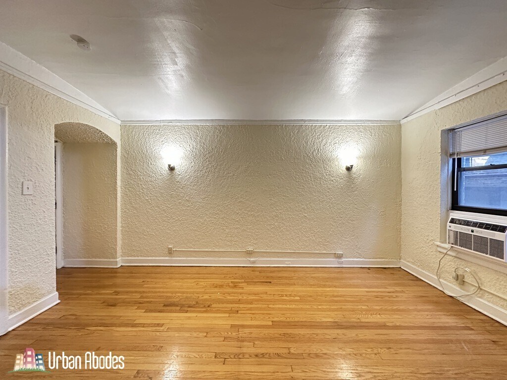 Building Photo - 532 W Arlington Pl