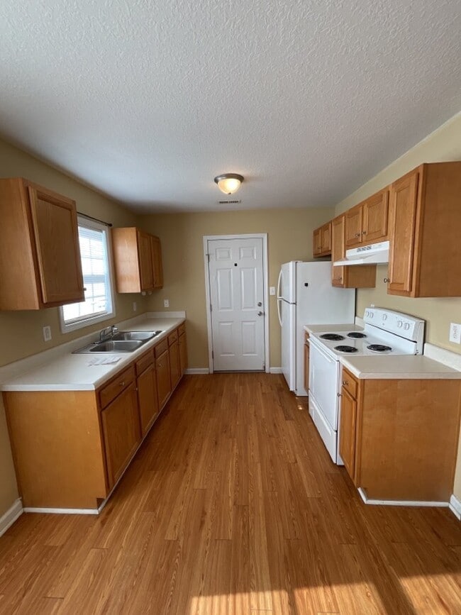 Building Photo - 206 Angus Ln