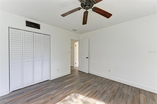 Building Photo - 818 Padgett Ave