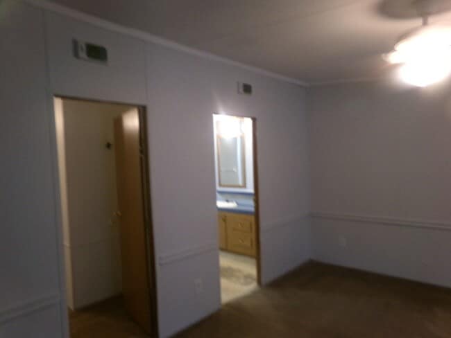 Building Photo - 806 Hwy 57