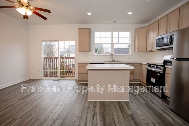 Building Photo - 8150 Rainwater Cir