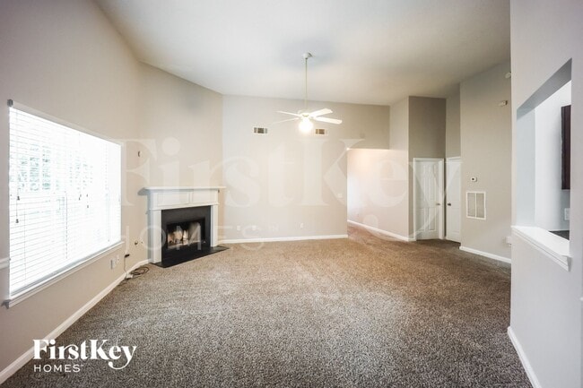 Building Photo - 6255 Lamp Post Pl