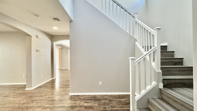Building Photo - 4663 Aventura Canyon Ct