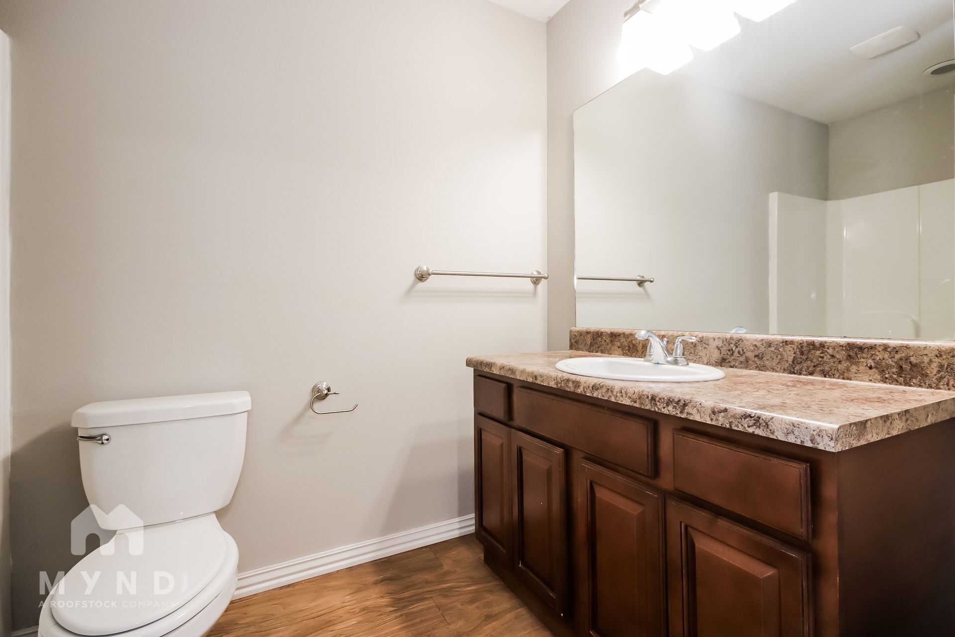 Building Photo - 313 W Thurman St