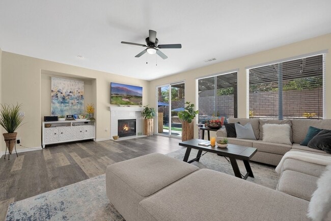 Building Photo - 84066 Olona Ct