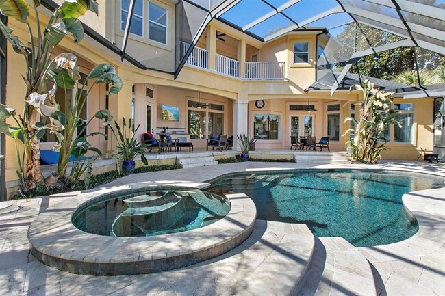 Building Photo - Stunning Lagoon Residence!