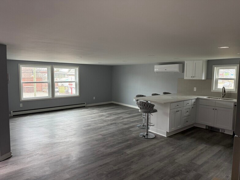 Building Photo - 4063 Union Rd