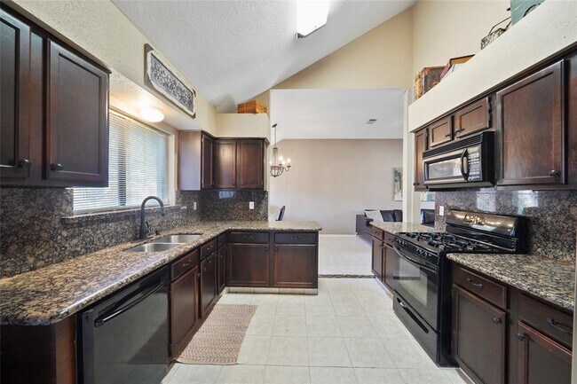 Building Photo - 10035 Red Wolf Ln