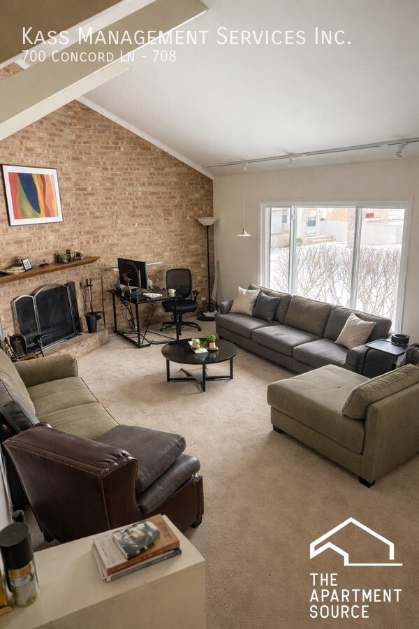 Building Photo - 700 Concord Ln