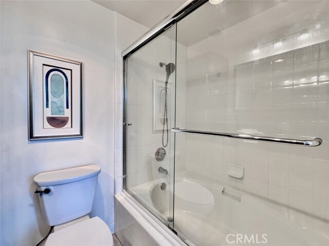 Building Photo - 525 E Seaside Way