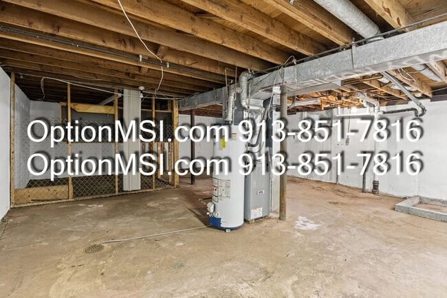 Building Photo - Welcome home to this beautifully updated 3-bedroom home in Kansas City, KS!