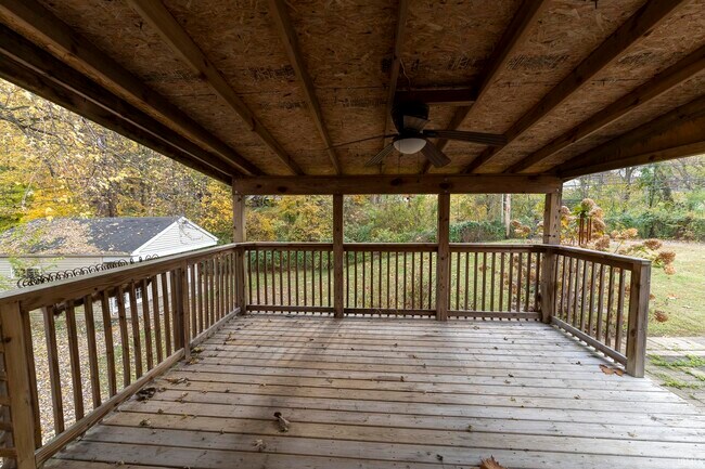 Building Photo - 7877 Marywood Dr