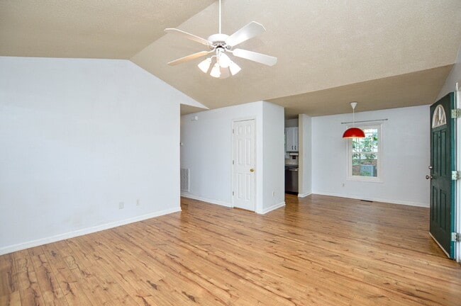 Building Photo - 115 Webbs Mill Dr