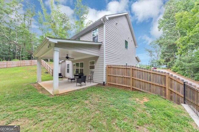 Building Photo - 66 Vicky Way