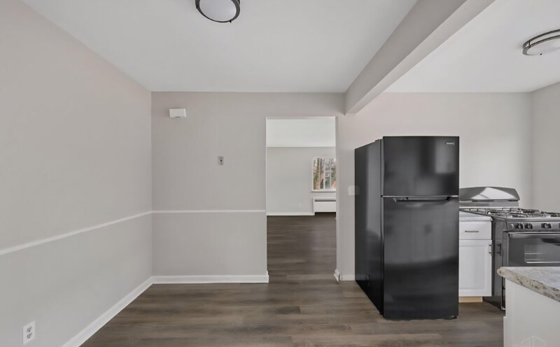 Building Photo - 3910 E Gatewood Ln