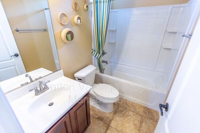 Building Photo - 1701 W Flamingo Dr