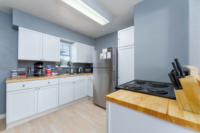 Building Photo - 1802 Morgan Ave