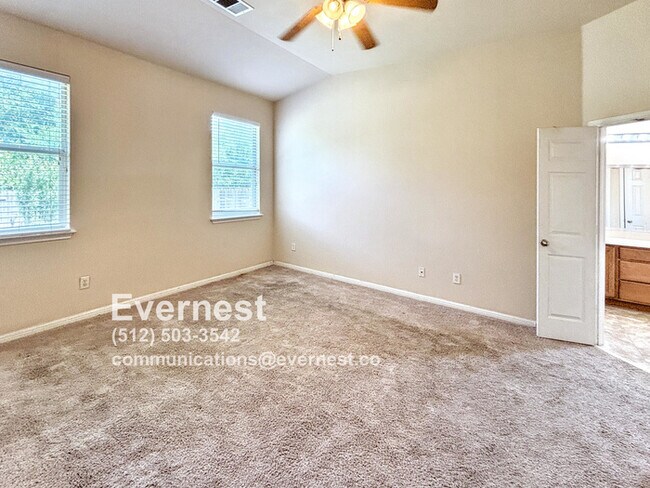 Building Photo - 4-Bedroom, 2.5-Bath Home with Easy Access ...