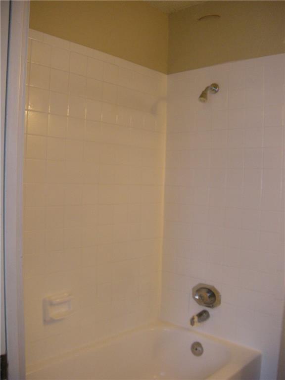 Building Photo - 3001 Cedar St