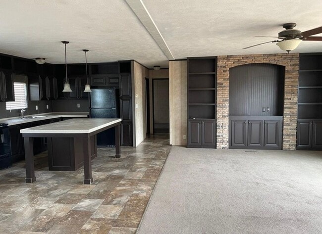 Building Photo - 2561 Meandering Way