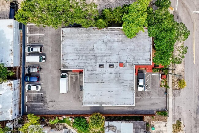 Building Photo - 160 NE 55th St