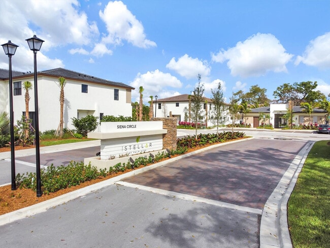 Building Photo - 4074 Highland Oaks Dr
