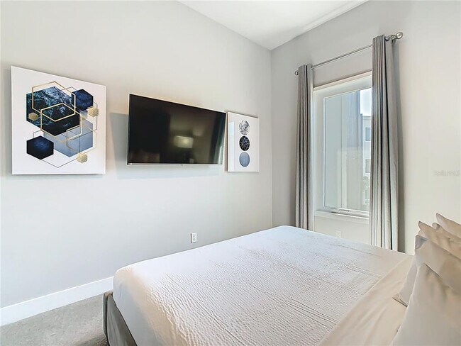 Building Photo - 7740 Sandy Ridge Dr