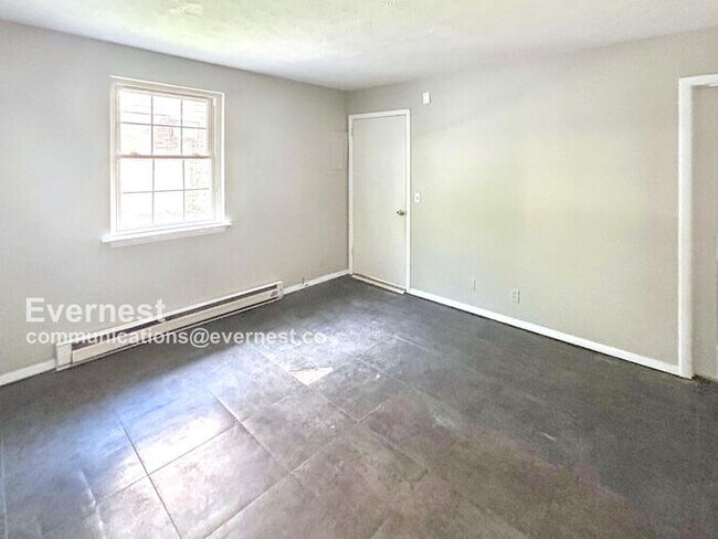 Building Photo - 5116 Linbar Dr